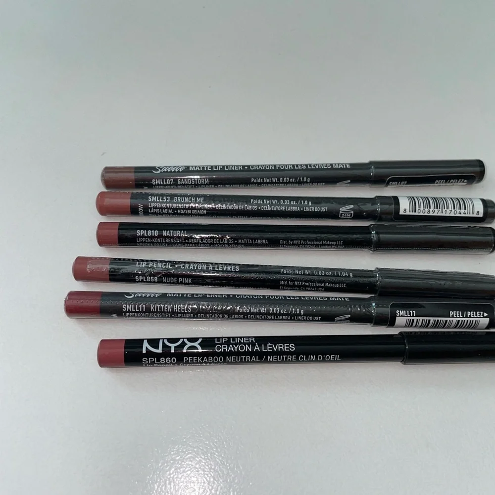 Nyx ❤️🧡🩷 - Picture 2 of 2